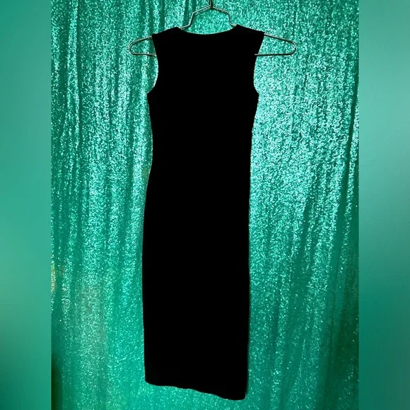 Boohoo Little Black Dress / Plunge Neck Bodycon Midi Dress for ladies size 2 - Picture 9 of 12